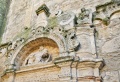 Miglionico - Lunetta sul portale di accesso al campanile della Chiesa Madre - Scultura "La Pietà" di Altobello Persio.jpg
