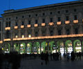 Milano - Palazzi in piazza duomo.jpg