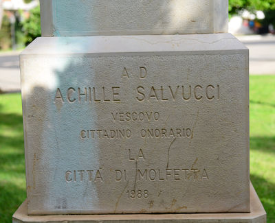 Molfetta - ad Achille Salvucci nella Villa Comunale.jpg