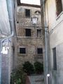 Montasola - Palazzo storico - Scorcio.jpg
