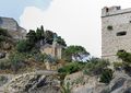 Monterosso al Mare - Il Castello - dettaglio con statua.jpg