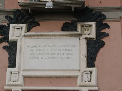 Napoli - In memoria dei soldati caduti in Africa.jpg