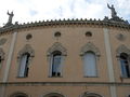 Padova - il Teatro Verdi - dettaglio coronamento.jpg