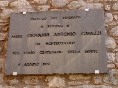 Pavullo nel Frignano - Lapide a Giovanni Antonio Cavazzi.jpg