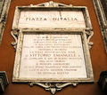 Perugia - Lapide Vittorio Emanuele II - Piazza D'Italia.jpg