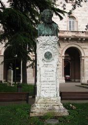 Perugia - Mezzo Busto - Giosuè Carducci - Giardini Carducci.jpg