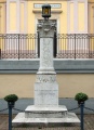 Perugia - San Martino in Colle - Monumento ai caduti - Giardino antistante chiesa.jpg