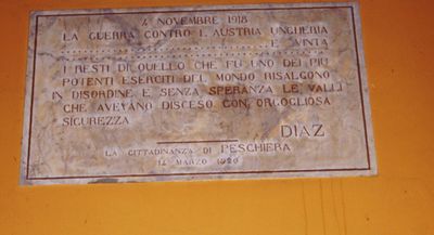 Peschiera del Garda - Piazza San Marco - (Ex Piazza delle Erbe).jpg