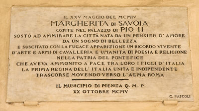 Pienza - Lapide Margherita di Savoia - Lapide.jpg