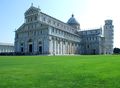 Pisa - Duomo di Santa Maria Assunta - in Piazza dei Miracoli.jpg