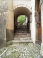 Poggio Catino - Centro storico - Sottopasso e scalinata (1).jpg