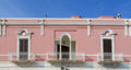 Polignano a Mare - Palazzo rosa.jpg