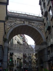 Ponte di Chiaia.jpg