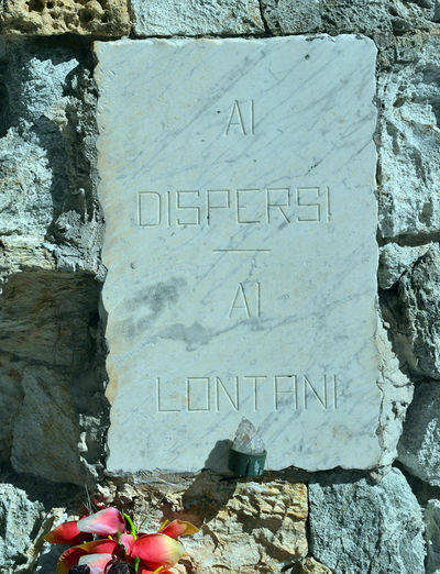 Ponza - al Cimitero 2.jpg