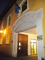 Prato - Museo del Tessuto - Notturna-entrata.jpg