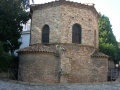 Ravenna - Battistero degli Ariani - esterno.jpg