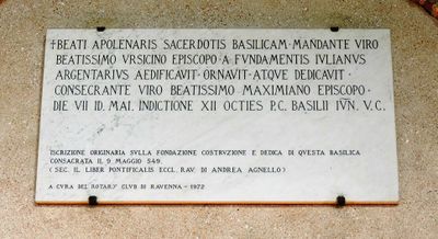 Ravenna - Iscrizione originaria sulla Basilica.jpg