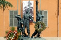 Reggio Emilia - monumento ai caduti della resistenza.jpg