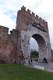 Rimini - Arco di Augusto 2.jpg