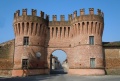 Rivarolo Mantovano - Porta d'ingresso.jpg