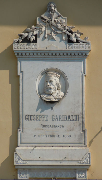 Roccabianca - Lapide a Garibaldi.jpg