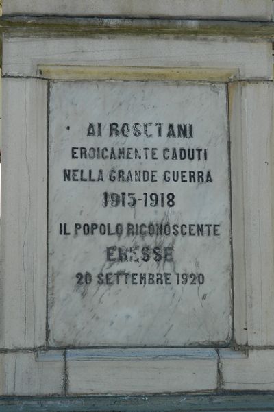 Roseto Valfortore - Lapide ai caduti situata in piazza.jpg
