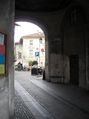 Saluzzo - Antico Borgo Medievale - Porta di Santa Maria (vista interna).jpg