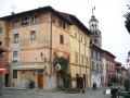 Saluzzo - Salita al castello - Scorcio torre civica.jpg