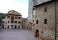 San Gimignano - Piazza delle Erbe - 3.jpg