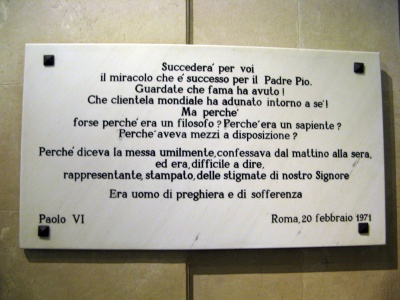 San Giovanni Rotondo - Lapide in S.Maria delle Grazie-interno 2.jpg