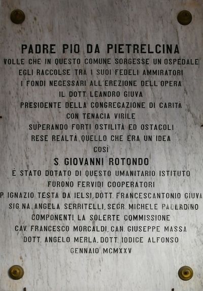 San Giovanni Rotondo - Lapide interna dell'ex Ospedale Civile San Francesco.jpg