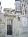 Siracusa - Palazzo via Minerva - Facciata contenente la lapide a Bignami.jpg