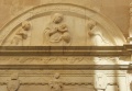 Siracusa - Siracusa particolare chiesa dei miracoli - Siracusa lunetta con madonna col bambino tra San Rocco e San Sebastiano.jpg