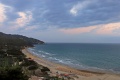 Sperlonga - Spiaggia di Levante, in fondo la Grotta di Tiberio.jpg