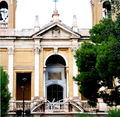 Taranto - Chiesa San Pasquale Baylon - ordine superiore della facciata.jpg
