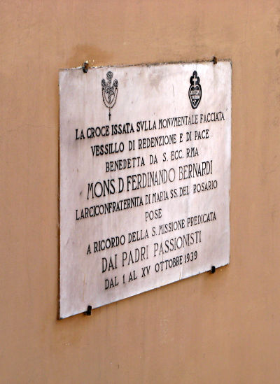 Taranto - Lapide a Mons. Ferdinando Bernardi.jpg