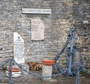 Todi - Monumento ai caduti del mare - Via Augusto Ciuffelli.jpg