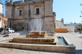 Torricella - Piazza Castello - con Castello e fontana.jpg