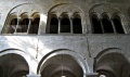 Trani - Cattedrale - interno - trifore.jpg