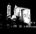 Trani - Cattedrale di S. Nicola Pellegrino - Notturno con le absidi ed il campanile.jpg