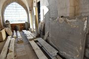 Trani - Lapidi nella cripta del Duomo.jpg