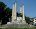 Treviso - Monumento ai caduti delle guerre.jpg