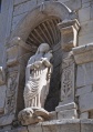Tricarico - Edicola votiva arco Re Ladislao.jpg