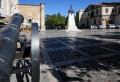 Tricarico - Piazza Garibaldi con cannone.jpg