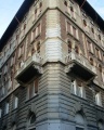 Trieste - Edif. angolo v. Crispi - Via Pietà.jpg