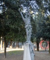 Tuoro sul Trasimeno - Monumento ai caduti di tutte le guerre - Giardini di via Ritorta.jpg