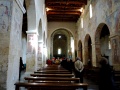 Tursi - Santuario Santa Maria d'Anglona - navata centrale.jpg