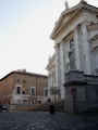 Urbino - Il Duomo e Pal. Ducale - da piazza Federico.jpg