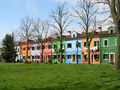 Venezia - Burano - case colorate con prato .jpg