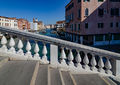 Venezia - dettaglio di un ponte.jpg